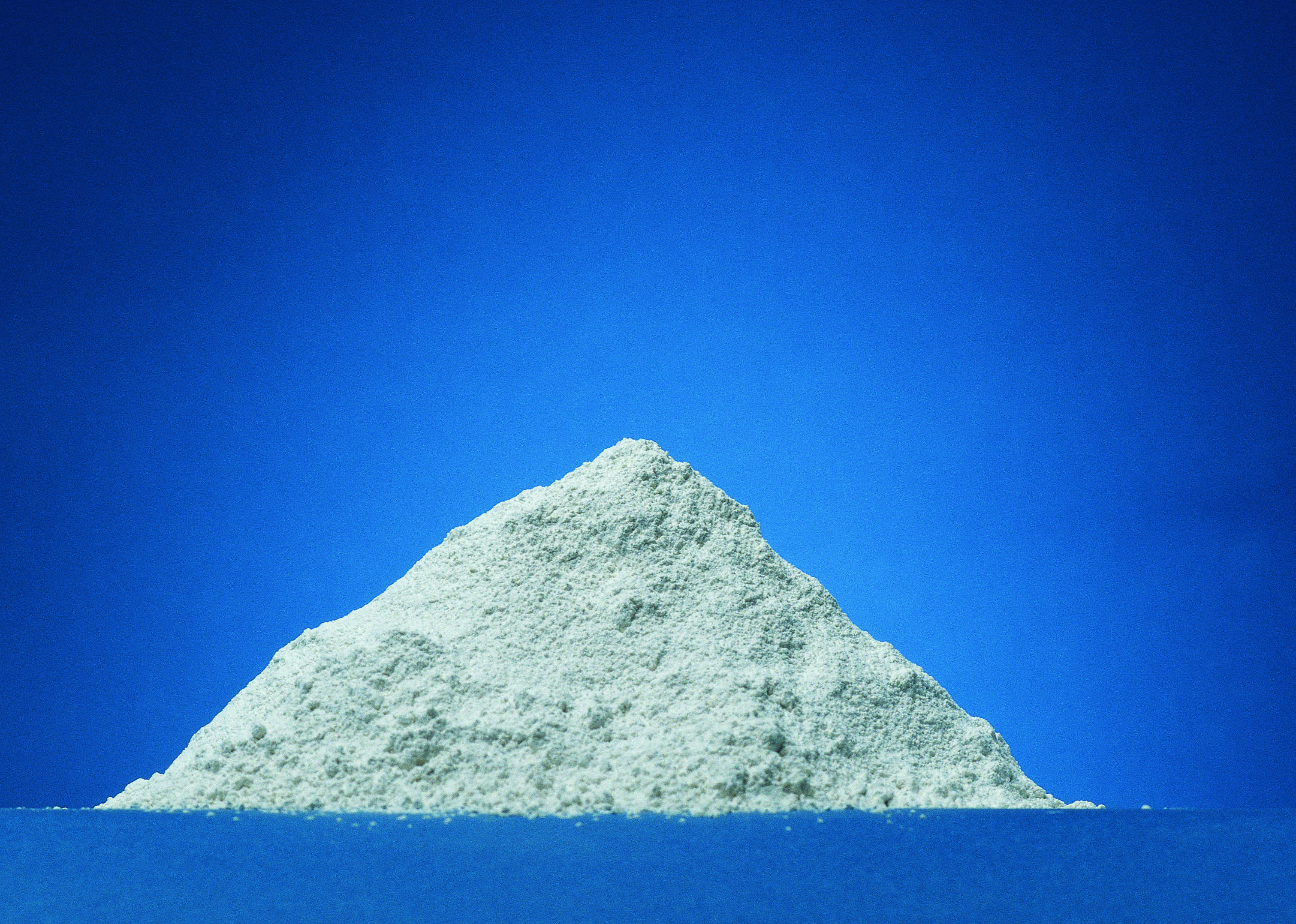 Global Presence White Cement